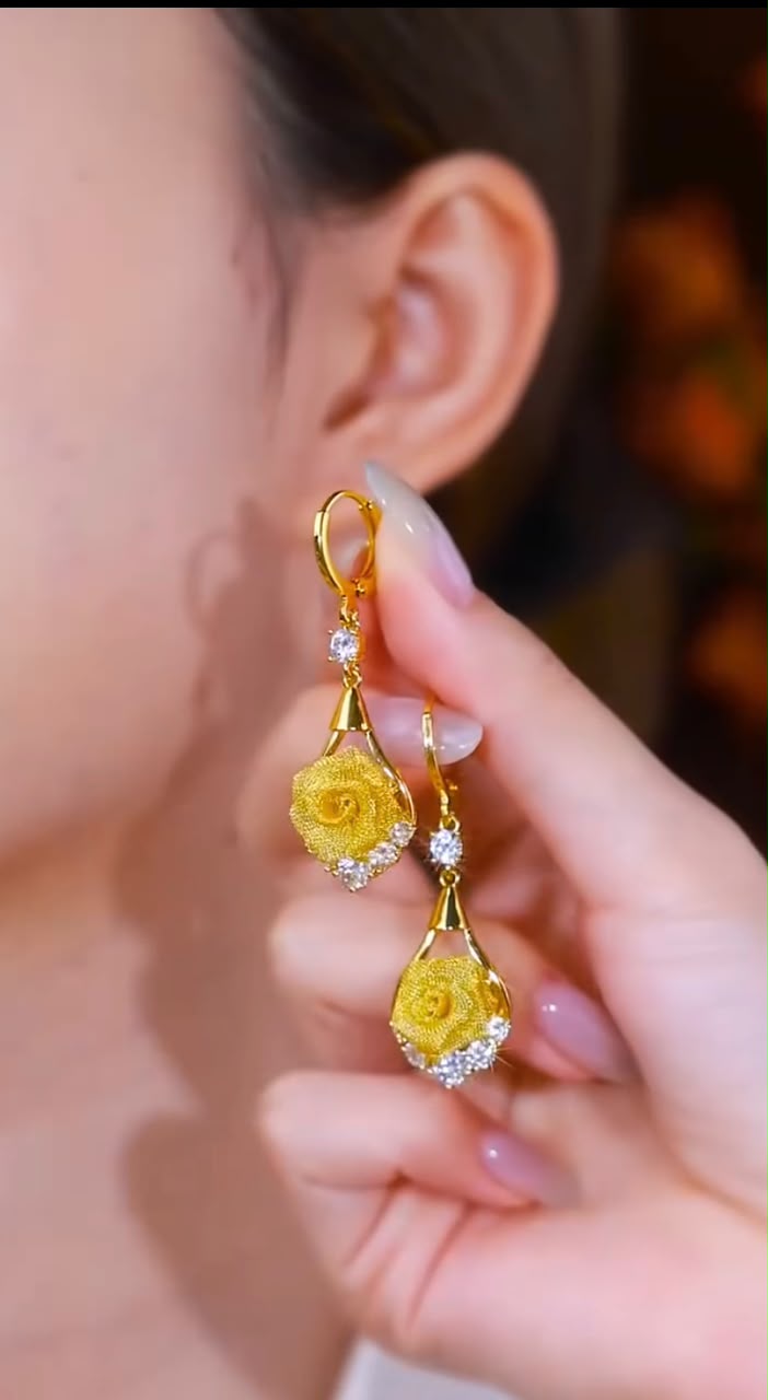 Golden flower zircone  Earrings(24K GOLD PLATED)