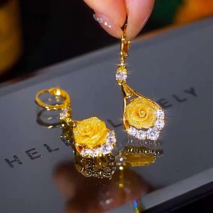 Golden white zircone  Earrings(24K GOLD PLATED)